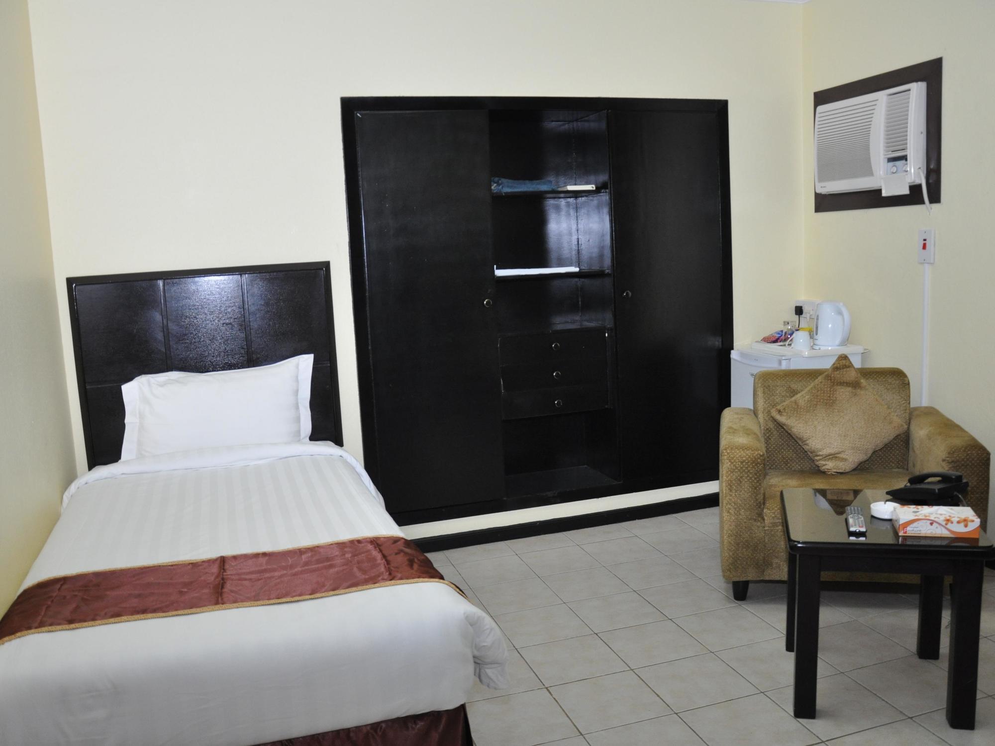 Oyo 411 Moon Hotel Dammam Eksteriør bilde